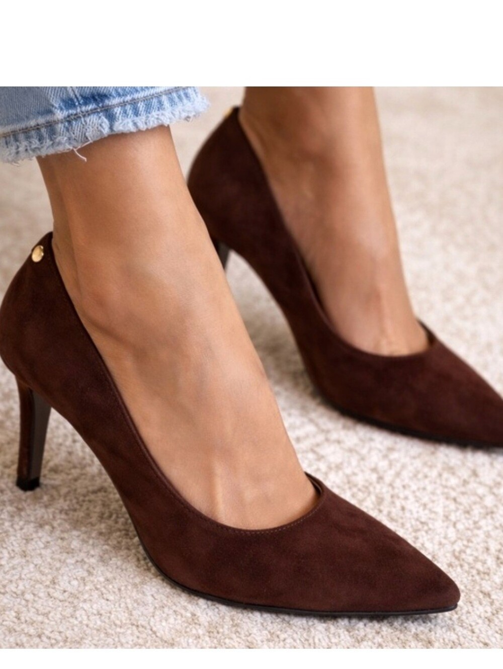NWOT Tahari Chocolate Brown Suede Pointed-Toe Pumps - Size 9